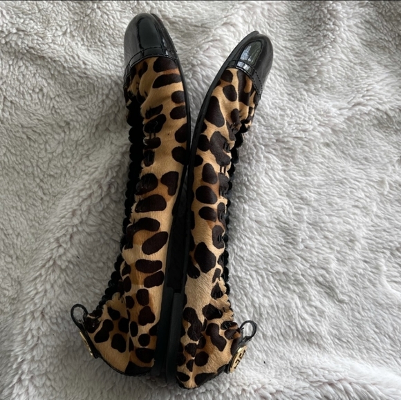 Tory Burch Abbey leopard calf hair ballet flats - Picture 5 of 8